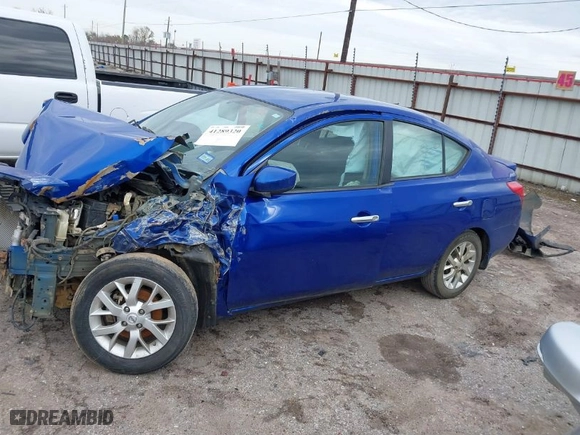 2015 Nissan Versa S Plus with VIN 3N1CN7AP1FL939806, listed as a IAAI auction lot 41289320 with 1 mi miles. Bid and sale history available at carsss.com. Image 15.