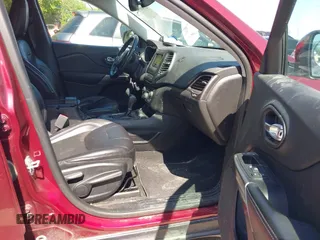 2019 Jeep Cherokee Latitude Plus with VIN 1C4PJMLB5KD257070, listed as a IAAI auction lot 41985941 with 83,079 mi miles. Bid and sale history available at carsss.com. Image 5.