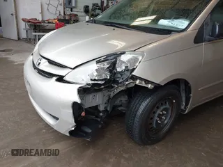 2007 Toyota Sienna CE with VIN 5TDZK23C27S048500, listed as a IAAI auction lot 42021597 with 169,307 mi miles. Bid and sale history available at carsss.com. Image 6.