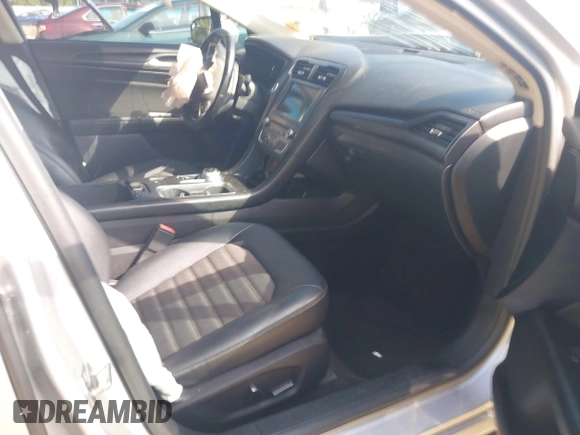 2018 Ford Fusion SE with VIN 3FA6P0H79JR237925, listed as a IAAI auction lot 40043643 with 147,919 mi miles. Bid and sale history available at carsss.com. Image 5.