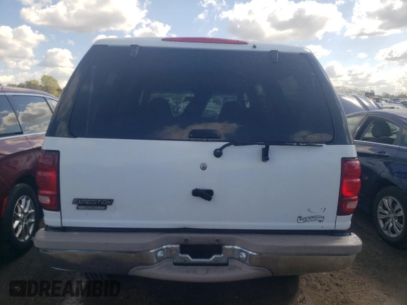 1998 Ford Expedition XLT z VIN 1FMPU18L7WLA74705, wystawiony jako Copart lot #82522704 z przebiegiem 275 355 mil mil oraz Szkoda całkowita • Salvage title. Historia ofert i sprzedaży dostępna na DreamBid. Obrazek 6.