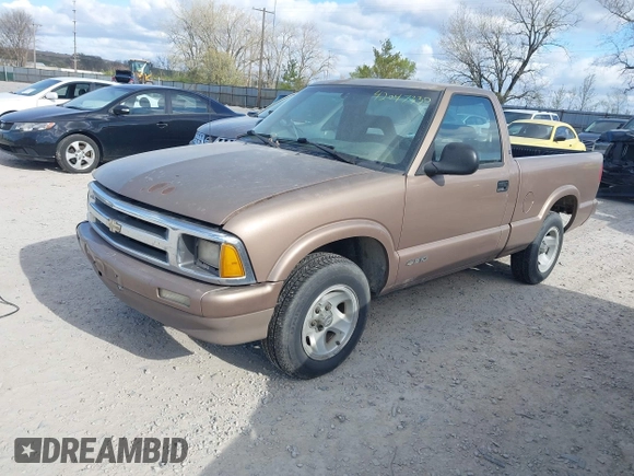 1996 Chevrolet S-10 with VIN 1GCCS1441T8106537, listed as a IAAI auction lot 42047330 with 150,000 mi miles and . Bid and sale history available at DreamBid. Image 2.