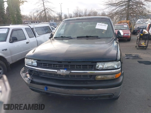 2002 Chevrolet Silverado 1500 LT with VIN 1GCEK19T42E150069, listed as a IAAI auction lot 41401949 with 105,099 mi miles. Bid and sale history available at carsss.com. Image 12.