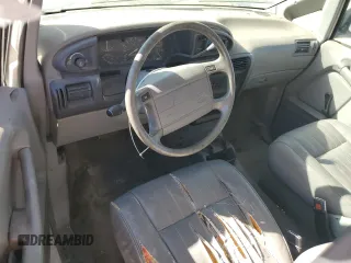 1994 Ford Aerostar z VIN 1FTDA34U9RZA67640, wystawiony jako Copart lot #47592245 z przebiegiem 70 262 mil mil oraz Tytuł czysty. Historia ofert i sprzedaży dostępna na DreamBid. Obrazek 8.