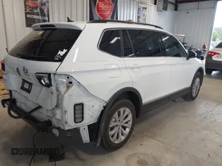 2018 Volkswagen Tiguan SEL z VIN 3VV3B7AX1JM167656, wystawiony jako IAAI lot #42658377 z przebiegiem 74 130 mil mil oraz . Historia ofert i sprzedaży dostępna na DreamBid. Obrazek 4.