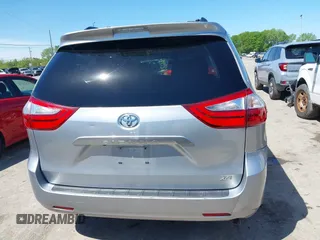 2015 Toyota Sienna XLE с VIN 5TDYK3DC0FS688624, выставлен на аукционе IAAI как лот 42252799 с пробегом 201 522 миль миль и . История ставок и продаж доступна на DreamBid. Изображение 16.