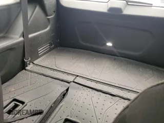 2022 Chevrolet Traverse LT Cloth z VIN 1GNEVGKWXNJ169131, wystawiony jako IAAI lot #42561409 z przebiegiem 87 915 mil mil oraz . Historia ofert i sprzedaży dostępna na DreamBid. Obrazek 6.