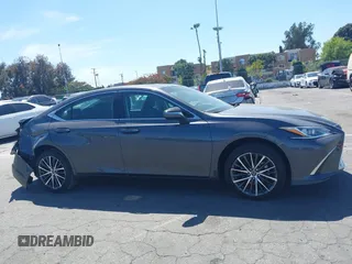 2022 Lexus ES 350 z VIN 58ADZ1B1XNU121500, wystawiony jako IAAI lot #42238205 z przebiegiem 20 330 mil mil oraz . Historia ofert i sprzedaży dostępna na DreamBid. Obrazek 13.