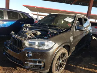 2017 BMW X5 xDrive40e iPerformance with VIN 5UXKT0C35H0V97078, listed as a IAAI auction lot 41601844 with 85,597 mi miles. Bid and sale history available at carsss.com. Image 18.
