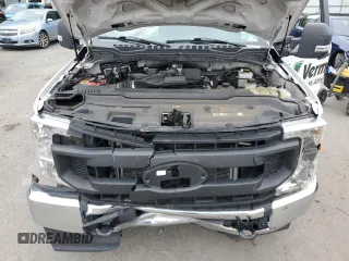 2022 Ford F-250 XL z VIN 1FT7X2B68NEE31039, wystawiony jako Copart lot #61174615 z przebiegiem 126 064 mil mil oraz Szkoda całkowita • Salvage title. Historia ofert i sprzedaży dostępna na DreamBid. Obrazek 11.