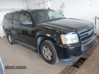 2007 Chevrolet Suburban LT with VIN 3GNFK16317G103663, listed as a IAAI auction lot 42632338 with 145,717 mi miles and . Bid and sale history available at DreamBid. Image 1.