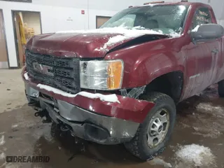 2013 GMC Sierra 2500HD Work Truck with VIN 1GT02ZCG2DZ243270, listed as a IAAI auction lot 41595304 with 125,468 mi miles. Bid and sale history available at carsss.com. Image 6.
