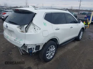 2019 Nissan Rogue SL with VIN 5N1AT2MV7KC737965, listed as a IAAI auction lot 41867485 with 71,782 mi miles. Bid and sale history available at carsss.com. Image 4.
