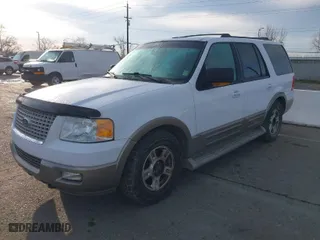 2004 Ford Expedition Eddie Bauer with VIN 1FMFU18L84LA44010, listed as a IAAI auction lot 41647364 with 147,649 mi miles. Bid and sale history available at carsss.com. Image 2.