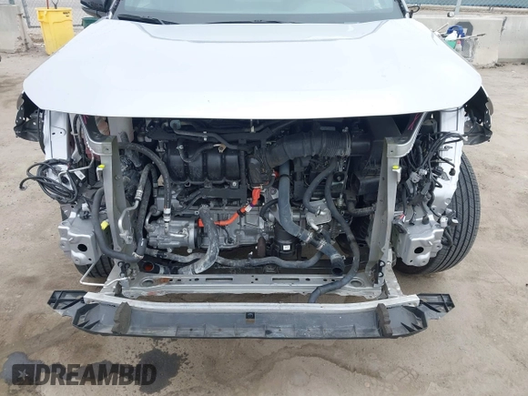 2021 Toyota RAV4 Hybrid XSE z VIN 4T3E6RFV9MU027713, wystawiony jako IAAI lot #42587759 z przebiegiem 28 806 mil mil oraz . Historia ofert i sprzedaży dostępna na DreamBid. Obrazek 6.