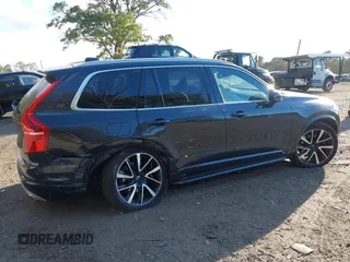 2021 Volvo XC90 Momentum with VIN YV4A22PKXM1689365, listed as a IAAI auction lot 40595807 with 81,284 mi miles. Bid and sale history available at carsss.com. Image 4.