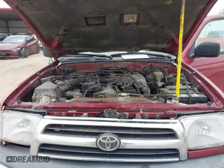 2000 Toyota 4Runner with VIN JT3GM84R5Y0062150, listed as a IAAI auction lot 41281527 with 204,705 mi miles. Bid and sale history available at carsss.com. Image 10.