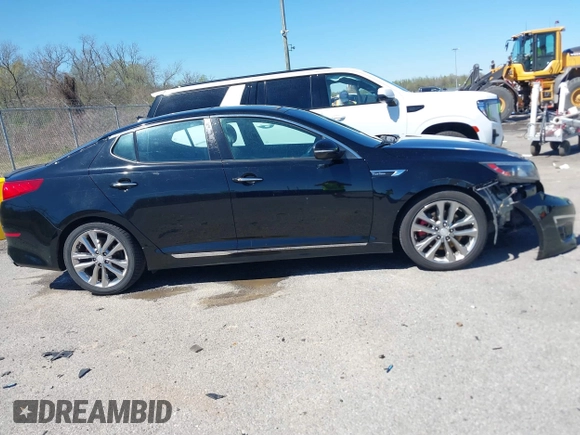 2015 Kia Optima SX Turbo with VIN 5XXGR4A62FG419859, listed as a IAAI auction lot 41805481 with 166,602 mi miles. Bid and sale history available at carsss.com. Image 13.