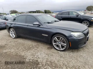 2011 BMW 7 Series 750i z VIN WBAKA8C5XBCY36778, wystawiony jako Copart lot #86220094 z przebiegiem 95 536 mil mil oraz Szkoda całkowita • Salvage title. Historia ofert i sprzedaży dostępna na DreamBid. Obrazek 4.