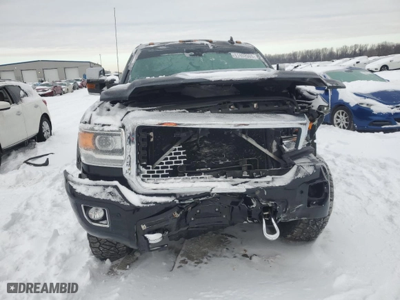 2017 GMC Sierra 2500HD Denali with VIN 1GT12UEY2HF237473, listed as a Copart auction lot 41402065 with 89,445 mi miles and Salvage Title. Bid and sale history available at carsss.com. Image 5.
