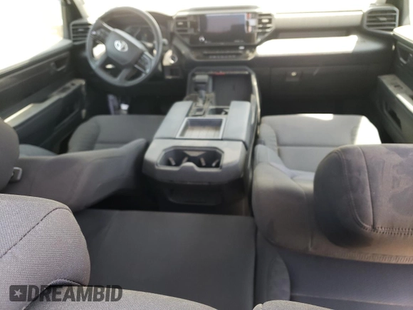 2022 Toyota Tundra SR z VIN 5TFKB5AA3NX013623, wystawiony jako Copart lot #56168634 z przebiegiem 3 038 mil mil oraz Szkoda całkowita • Salvage title. Historia ofert i sprzedaży dostępna na DreamBid. Obrazek 8.
