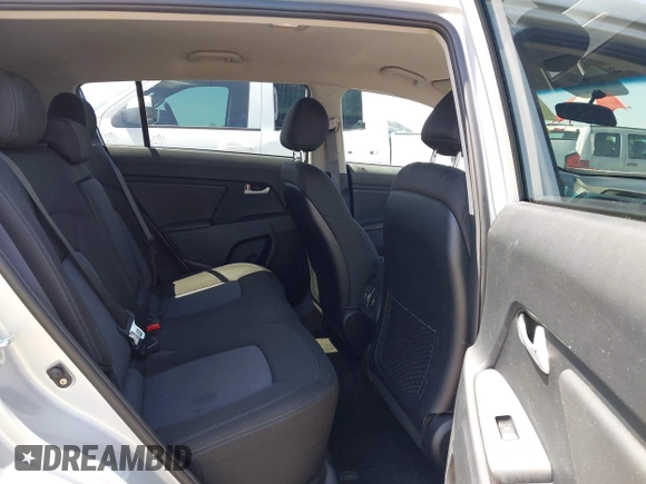 2016 Kia Sportage LX with VIN KNDPB3AC7G7836697, listed as a IAAI auction lot 42053815 with 90,519 mi miles. Bid and sale history available at carsss.com. Image 8.