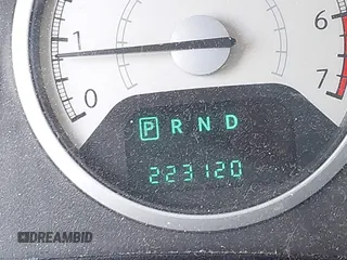 2008 Chrysler Town & Country Touring with VIN 2A8HR54P38R844492, listed as a IAAI auction lot 42691356 with 223,120 mi miles and . Bid and sale history available at DreamBid. Image 7.