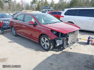 2017 Hyundai Sonata Hybrid Limited with VIN KMHE34L34HA069592, listed as a IAAI auction lot 41776804 with 139,513 mi miles. Bid and sale history available at carsss.com. Image 1.