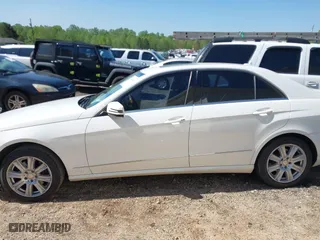 2013 Mercedes-Benz E-Class E 350 Luxury with VIN WDDHF5KB8DA729768, listed as a IAAI auction lot 42004944 with 184,587 mi miles. Bid and sale history available at carsss.com. Image 15.