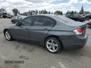 2015 BMW 3 Series 328i z VIN WBA3C1C59FK122223, wystawiony jako Copart lot #56991615 z przebiegiem 83 519 mil mil oraz Szkoda całkowita • Salvage title. Historia ofert i sprzedaży dostępna na DreamBid. Obrazek 2.