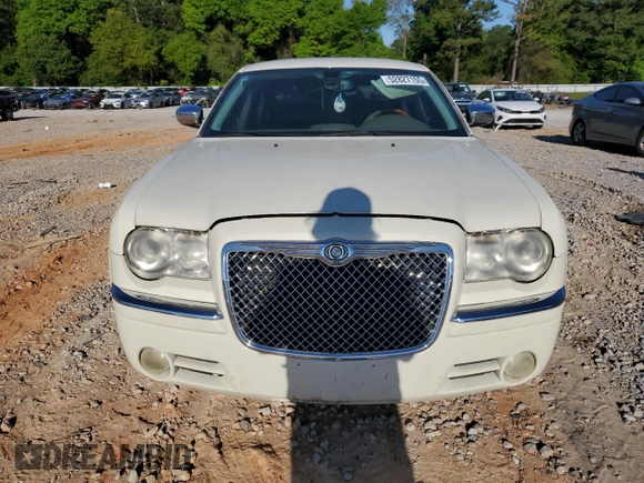 2009 Chrysler 300 with VIN 2C3LA63T59H583018, listed as a Copart auction lot 52827155 with 207,021 mi miles and Clean Title. Bid and sale history available at carsss.com. Image 5.