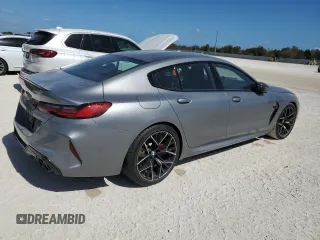 2024 BMW M8 Competition z VIN WBSGV0C02RCN81436, wystawiony jako Copart lot #76872664 z przebiegiem Nie podano mil oraz Nie do naprawy • Non repairable. Historia ofert i sprzedaży dostępna na DreamBid. Obrazek 3.