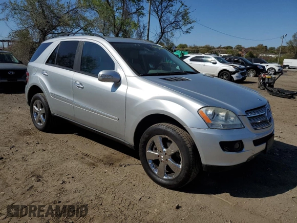 2006 Mercedes-Benz M 500 z VIN 4JGBB75E96A023923, wystawiony jako Copart lot #52966925 z przebiegiem 129 575 mil mil oraz Szkoda całkowita • Salvage title. Historia ofert i sprzedaży dostępna na DreamBid. Obrazek 4.