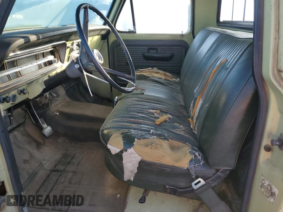 1970 Ford F-250 z VIN F25YRG91538, wystawiony jako Copart lot #87632065 z przebiegiem 38 811 mil mil oraz Czysty tytuł • Clean title. Historia ofert i sprzedaży dostępna na DreamBid. Obrazek 7.