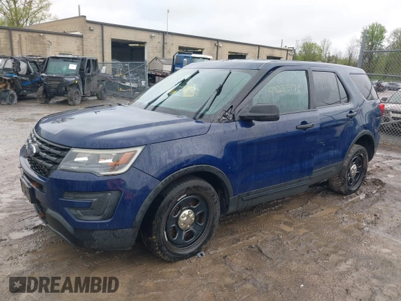 2017 Ford Police Interceptor Utility z VIN 1FM5K8AT8HGC25644, wystawiony jako IAAI lot #42223936 z przebiegiem 199 948 mil mil oraz . Historia ofert i sprzedaży dostępna na DreamBid. Obrazek 2.