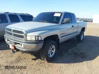 2000 Dodge 1500 with VIN 3B7HF13Z0YG161389, listed as a IAAI auction lot 42111281 with 111,062 mi miles and . Bid and sale history available at DreamBid. Image 2.
