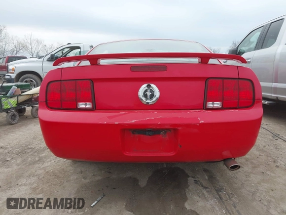 2005 Ford Mustang Deluxe with VIN 1ZVFT80N755161724, listed as a IAAI auction lot 41994894 with 104,917 mi miles. Bid and sale history available at carsss.com. Image 16.