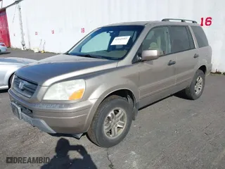 2003 Honda Pilot EX with VIN 2HKYF18433H525852, listed as a IAAI auction lot 41845083 with 281,284 mi miles. Bid and sale history available at carsss.com. Image 2.