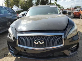 2018 Infiniti Q70 Luxe with VIN JN1BY1PP6JM330104, listed as a Copart auction lot 68830174 with 115,067 mi miles and Non repairable. Bid and sale history available at DreamBid. Image 5.