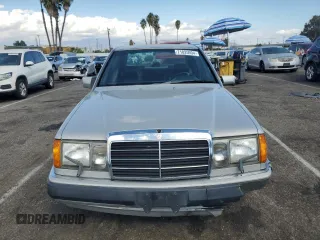 1990 Mercedes-Benz 300 with VIN WDBEA30D7LB246817, listed as a Copart auction lot 71825934 with 120,489 mi miles and Salvage Title. Bid and sale history available at carsss.com. Image 5.