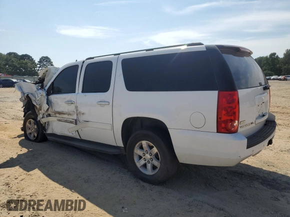 2011 GMC Yukon XL SLE with VIN 1GKS1HE0XBR268828, listed as a Copart auction lot 72598254 with Not Provided miles and Salvage Title. Bid and sale history available at carsss.com. Image 2.
