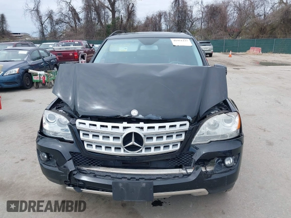 2011 Mercedes-Benz M 350 z VIN 4JGBB8GB1BA723079, wystawiony jako IAAI lot #41951237 z przebiegiem 182 577 mil mil oraz . Historia ofert i sprzedaży dostępna na DreamBid. Obrazek 13.