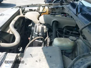 2005 Chevrolet Silverado 1500 LS с VIN 2GCEC19T151198938, выставлен на аукционе IAAI как лот 42583536 с пробегом 130 966 миль миль и . История ставок и продаж доступна на DreamBid. Изображение 19.