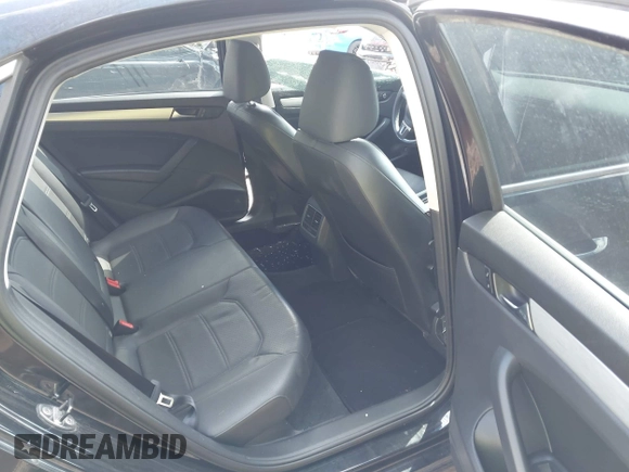 2013 Volkswagen Passat SE w/Sunroof & Nav with VIN 1VWBP7A35DC133246, listed as a IAAI auction lot 41972079 with 97,785 mi miles. Bid and sale history available at carsss.com. Image 8.
