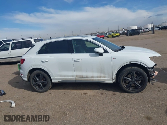 2020 Audi Q3 S line Premium with VIN WA1DECF35L1073234, listed as a IAAI auction lot 41807959 with 35,138 mi miles. Bid and sale history available at carsss.com. Image 13.