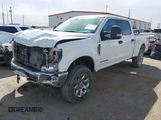 2018 Ford F-250 XL z VIN 1FT7W2BT5JEB49461, wystawiony jako IAAI lot #41773619 z przebiegiem 279 815 mil mil oraz . Historia ofert i sprzedaży dostępna na DreamBid. Obrazek 17.