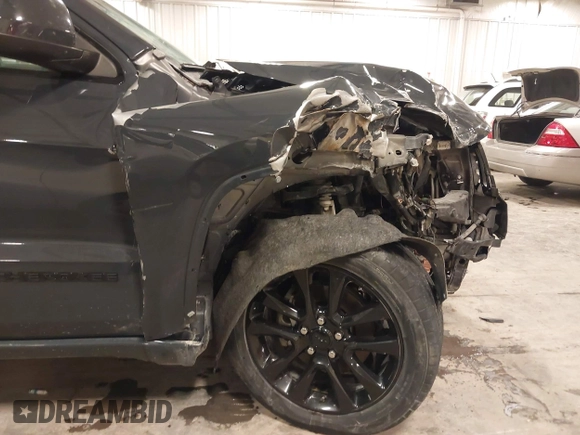 2017 Jeep Grand Cherokee Laredo with VIN 1C4RJFAG7HC886394, listed as a IAAI auction lot 40914121 with 66,895 mi miles. Bid and sale history available at carsss.com. Image 6.