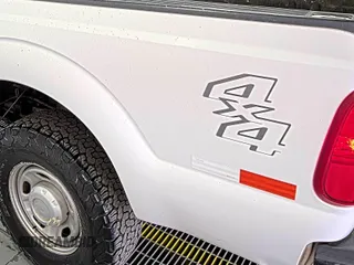 2013 Ford F-250 XL with VIN 1FT7X2B65DEB05150, listed as a IAAI auction lot 42832842 with 271,344 mi miles and . Bid and sale history available at DreamBid. Image 22.