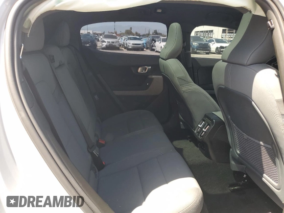 2023 Polestar 2 z VIN YSMED3KA7PL127245, wystawiony jako Copart lot #58486935 z przebiegiem 39 736 mil mil oraz Czysty tytuł • Clean title. Historia ofert i sprzedaży dostępna na DreamBid. Obrazek 10.