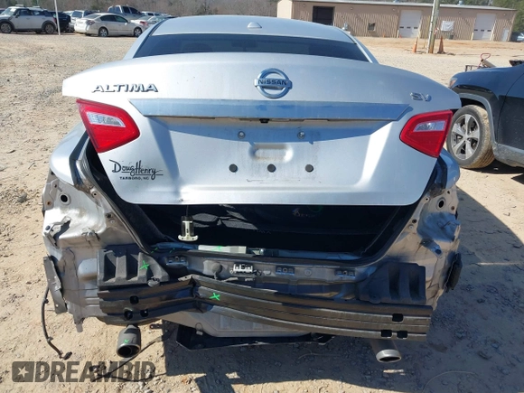 2017 Nissan Altima SV with VIN 1N4AL3AP4HC222307, listed as a IAAI auction lot 41589442 with 117,122 mi miles and . Bid and sale history available at carsss.com. Image 6.